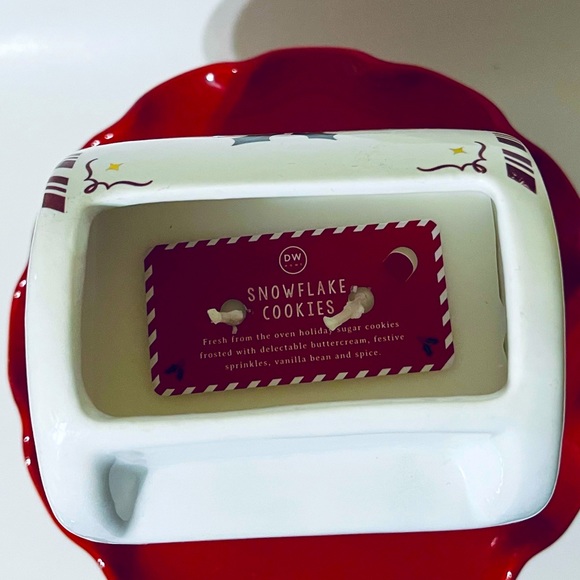 DW Home “Letters To Santa” Mailbox Candle - Picture 6 of 6